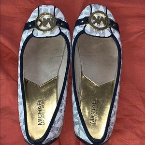 Micheal Kors Flats